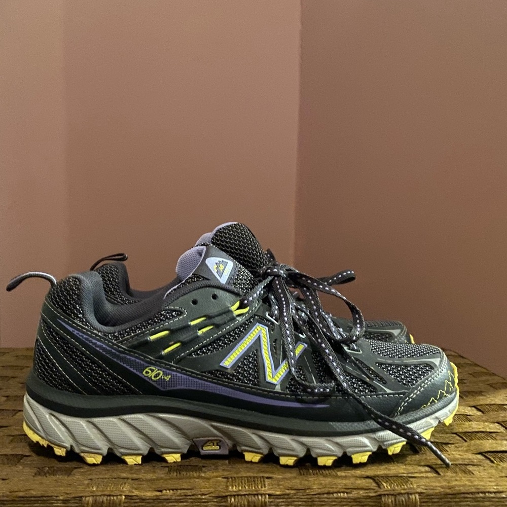 New Balance 610 all terrain shoes